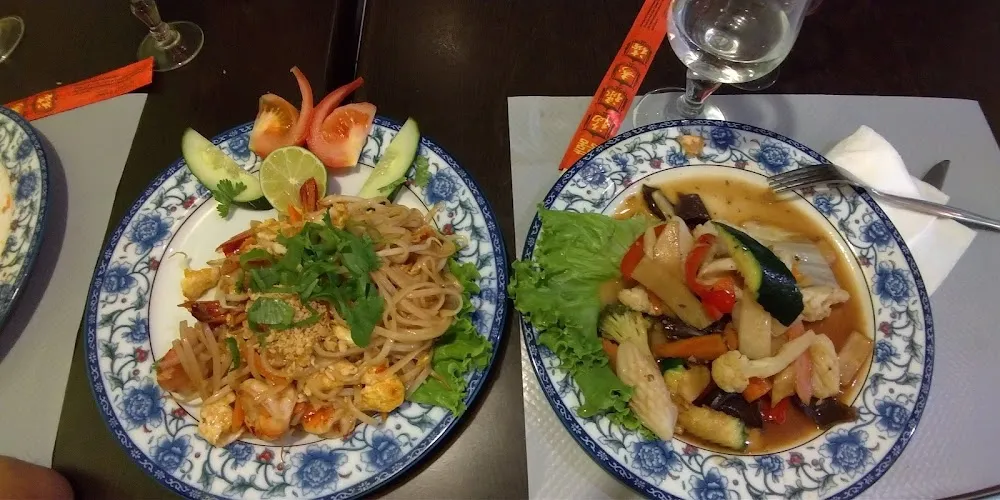 Phat Thaï Aux Crevettes Et Seiches Aux Légumes